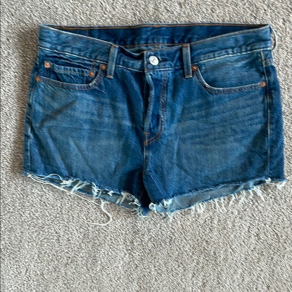 Levi's Classic Blue Jean Shorts - Picture 1 of 4